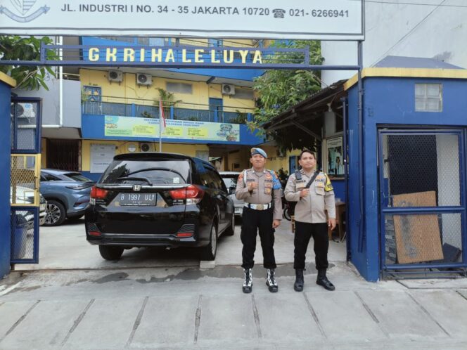 
					Provos Polsek Sawah Besar” Cek Personil Di Lapangan Dalam Pengamanan Paskah di Gereja Haleluya