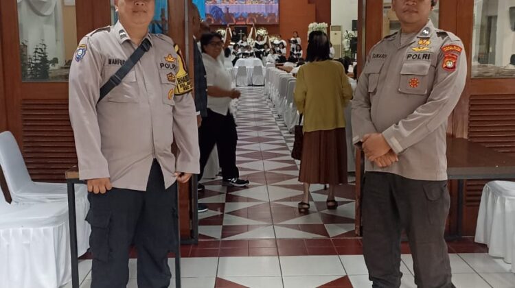 Hadir Beri Rasa Aman, Polri Kawal Ibadah Jumat Agung di Gereja GBKP Cempaka Baru