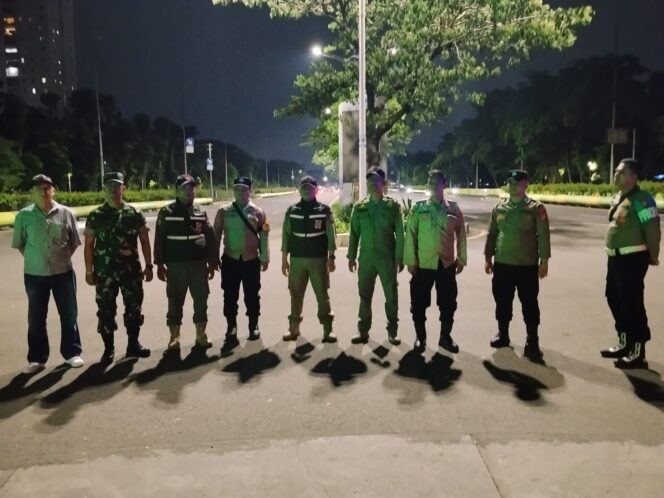 
					Hadir Beri Rasa Aman, Patroli Tiga Pilar Kemayoran Jaga Kondusifitas Wilayah di Malam Hari