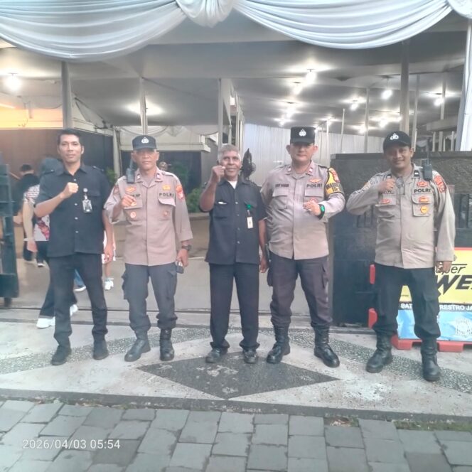 
					Kapolsek Metro Menteng Pimpin Langsung Pengamanan Misa Jumat Agung di GPIB Paulus Berjalan Khidmat