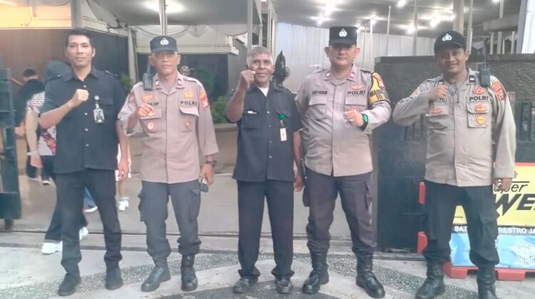 Kapolsek Metro Menteng Pimpin Langsung Pengamanan Misa Jumat Agung di GPIB Paulus Berjalan Khidmat