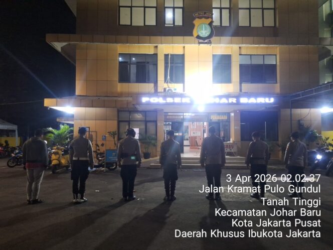 
					Apel Persiapan Patroli Cipta Kondisi, Polsek Johar Baru Siaga Antisipasi Gangguan Kamtibmas Jelang Jumat Agung