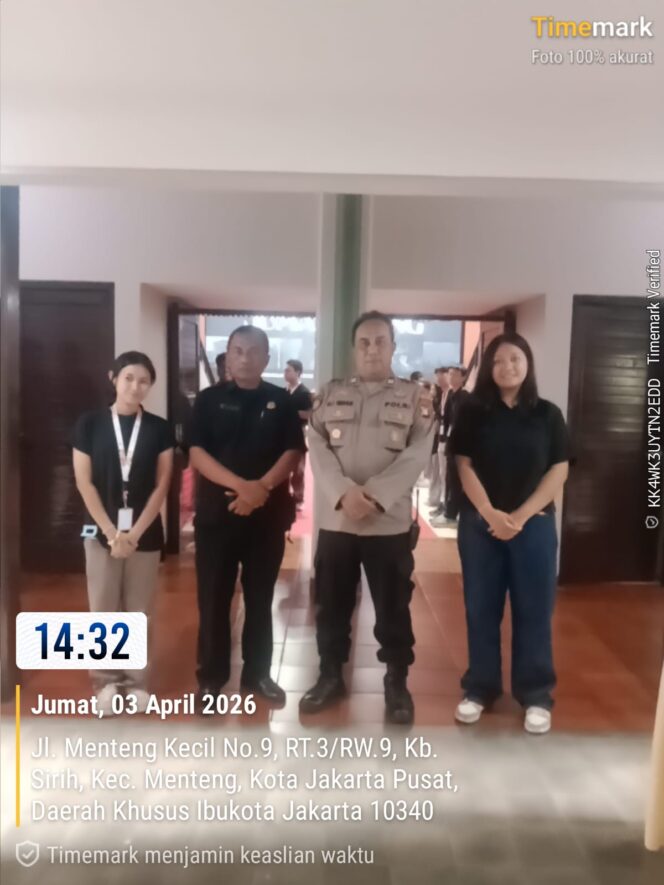 
					Pengamanan Polisi Iringi Tablo Jalan Salib di Kolese Kanisius Menteng Berjalan Tertib dan Khidmat