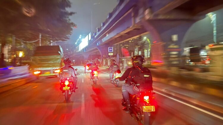 Brimob Metro Jaya Gagalkan Tawuran Remaja di Cikarang Utara, 2 Pelaku dan 7 Sajam Diamankan