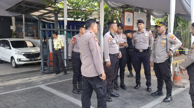 Kapolsek Sawah Besar Cek Pengamanan Sabtu Suci di Gereja Katedral Jakarta Pusat