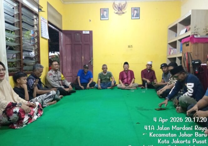 
					Kehadiran Bhabinkamtibmas Warnai Halal Bihalal Warga RW 09, Suasana Harmonis Terjaga