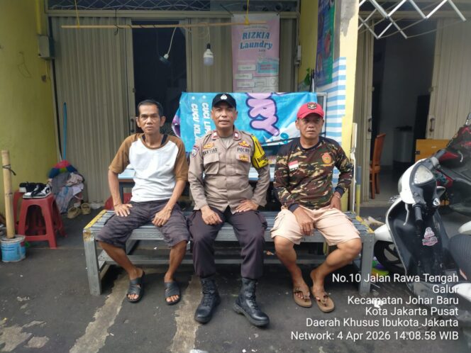 
					Bhabinkamtibmas Kelurahan Galur Sambangi Warga RW 07, Perkuat Sinergi Jaga Kamtibmas