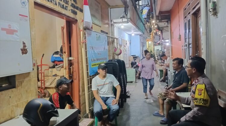 Malam Sabtu Humanis, Polisi Sambangi RW 06 Kampung Rawa Perkuat Cooling System dan Cegah Konflik Remaja