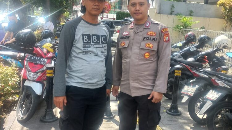 Pengamanan Humanis Polisi Iringi Khidmatnya Ibadah Paskah di Gereja Bethel Indonesia Menteng