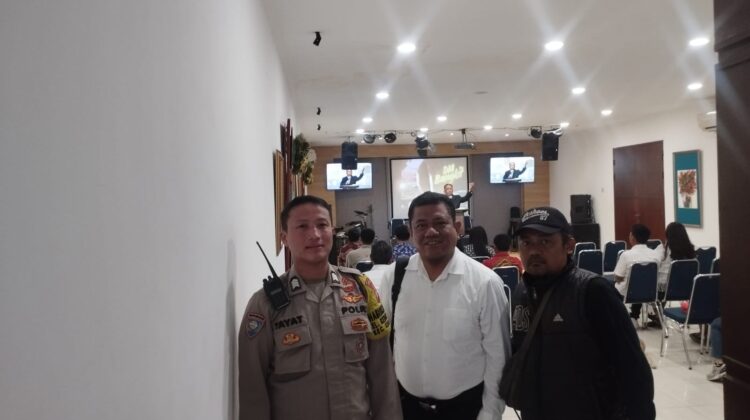 Di Balik Khidmatnya Ibadah, Polri Hadir Menjaga Rasa Aman Umat di GBI Apron