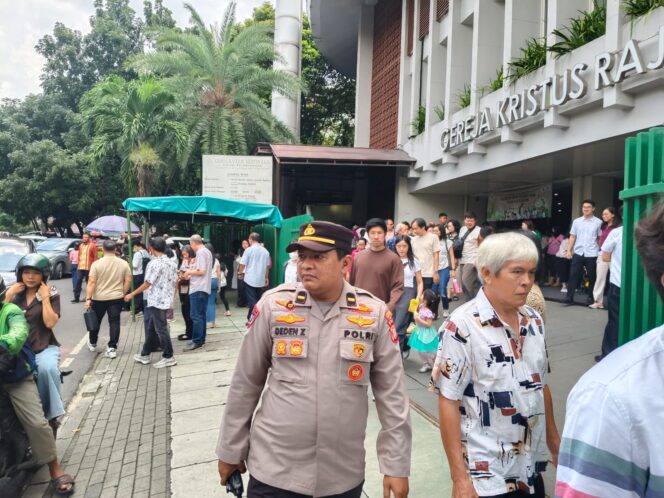 
					Polsek Metro Tanah Abang Amankan Perayaan Hari Paskah 2026 Di Gereja Kristus Raja Bendungan Hilir, Kegiatan Berlangsung Aman Dan Kondusif