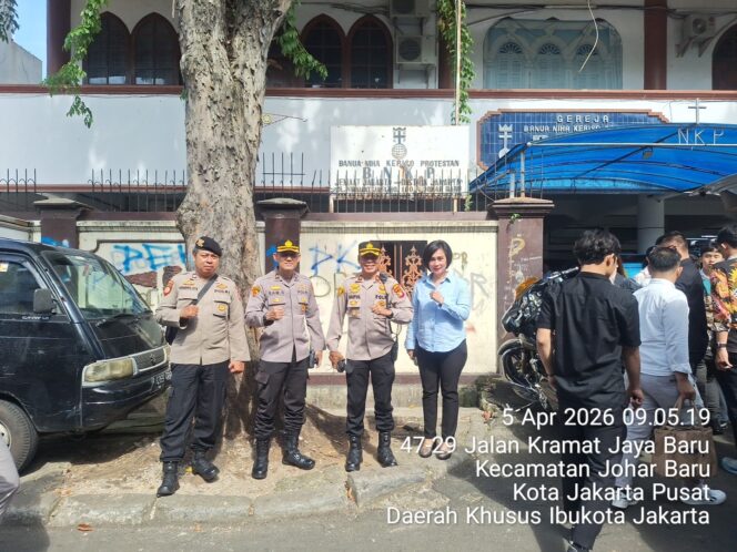 
					Kapolsek Johar Baru Cek Pengamanan Ibadah Paskah, Pastikan Umat Beribadah Aman dan Nyaman