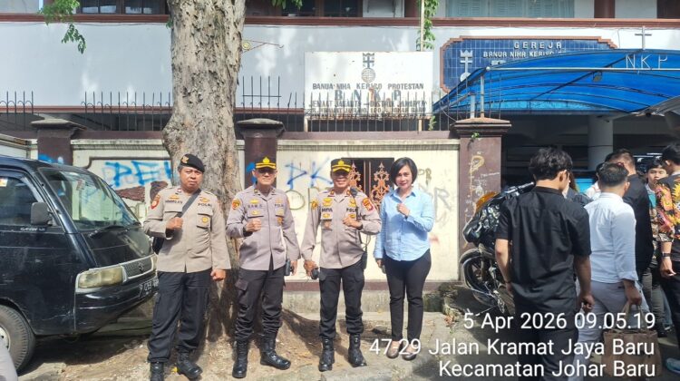 Kapolsek Johar Baru Cek Pengamanan Ibadah Paskah, Pastikan Umat Beribadah Aman dan Nyaman