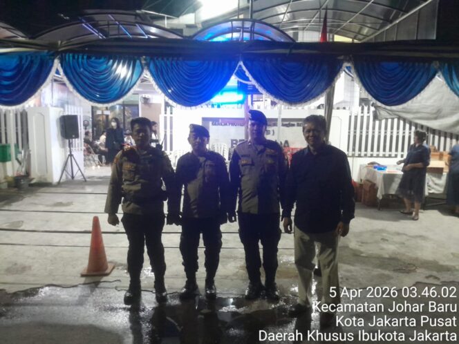 
					Subuh Hari, Polisi Amankan Ibadah Paskah di GPIB Bethesda Johar Baru