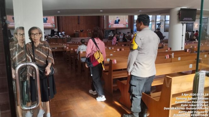 
					Kehadiran Polri Beri Rasa Aman, Ibadah Minggu Paskah di Kemayoran Penuh Kedamaian