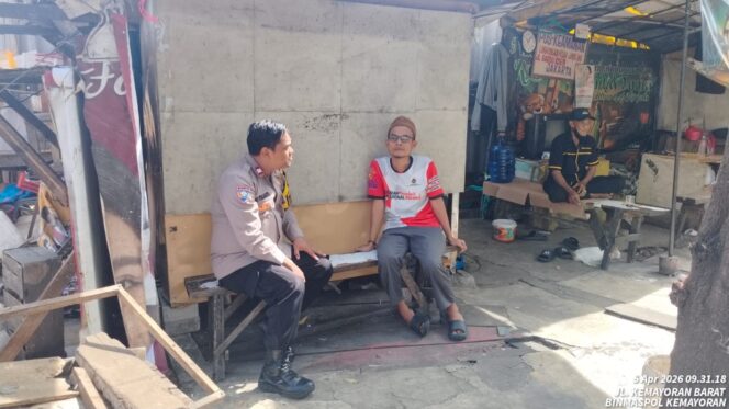 
					Bhabinkamtibmas Kemayoran Gencarkan Sambang Dialogis, Warga Diajak Waspada Modus Kejahatan