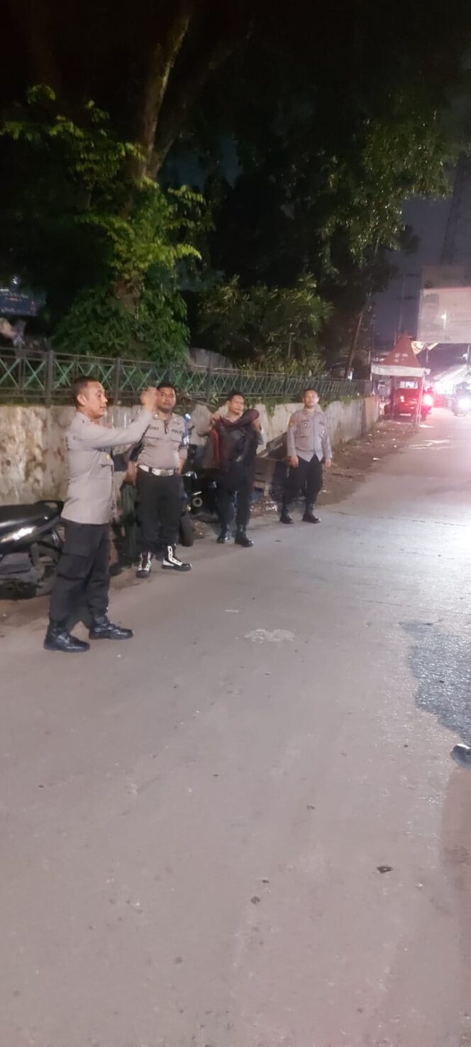 
					Cipta Kondisi Kamtibmas, Polsek Metro Tanah Abang Lakukan Patroli Rutin Malam Hari