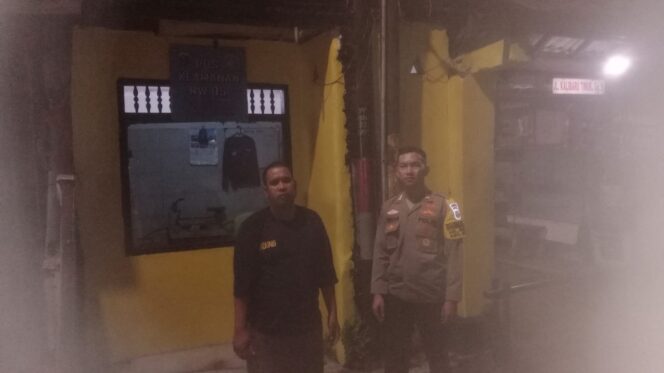 
					Polisi Sambangi Pos Siskamling di Bungur, Warga Diimbau Tingkatkan Kewaspadaan