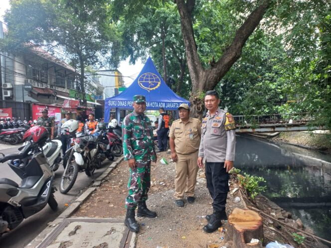 
					Tiga Pilar Kebon Kacang Intensifkan Pengawasan PKL dan Parkir Liar