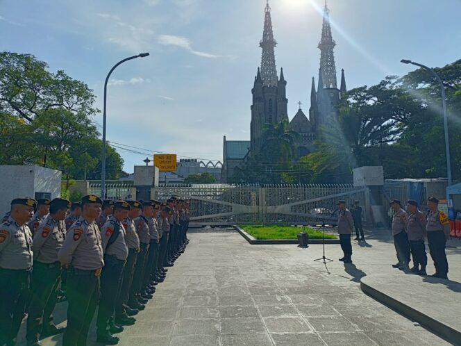 
					Wakapolsek Sawah Besar Pimpin Apel Pengamanan Paskah 2026 di Katedral