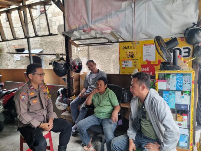 
					Bhabinkamtibmas Karet Tengsin Ajak Warga Tingkatkan Kewaspadaan Lingkungan