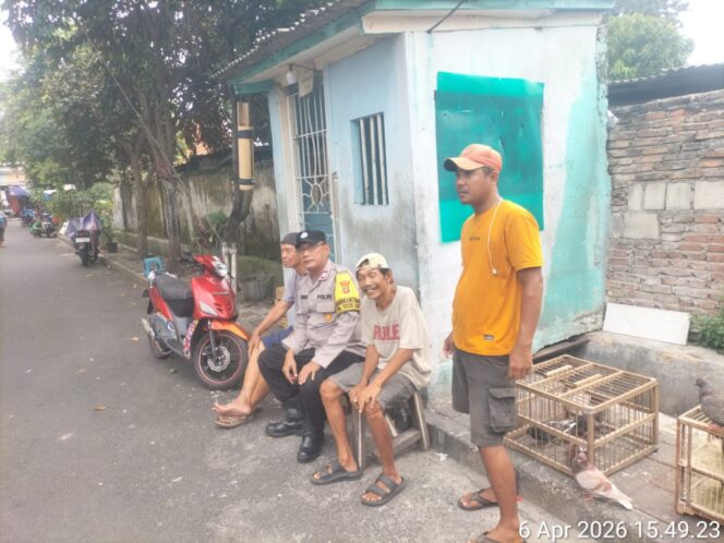 
					Blusukan Kamtibmas RW 10, Polisi Rangkul Warga Ciptakan Lingkungan Aman