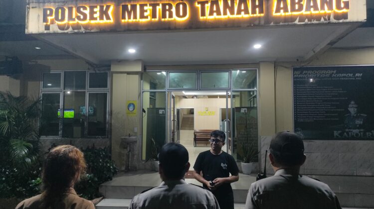 Bhabinkamtibmas Kampung Bali Laksanakan Sambang dan Cooling System di Pasar Blok F Tanah Abang