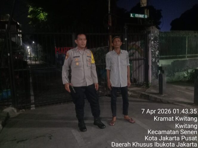 
					Polisi Patroli Dini Hari Antisipasi Tawuran di Kramat III, Situasi Aman