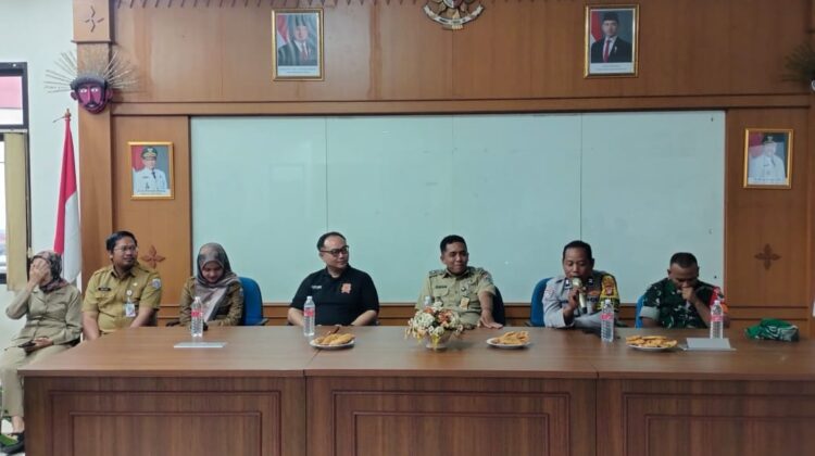 Sinergi Tiga Pilar, Bhabinkamtibmas Pasar Baru Dorong Sistem Satu Pintu Cegah Kamtibmas