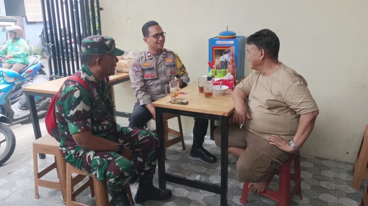 Cooling System Humanis, Polisi Sambangi Ketua RW dan Dukung UMKM di Kampung Rawa