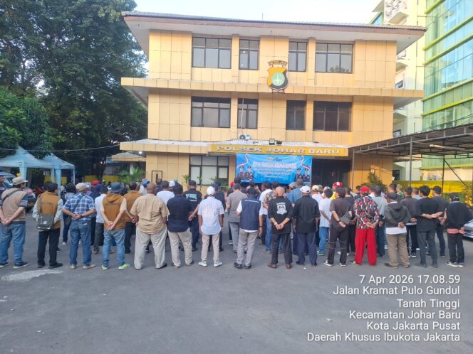 
					Sinergi Warga dan Ormas, Polsek Johar Baru Gelar Apel Sabuk Kamtibmas untuk Jaga Kondusifitas Wilayah