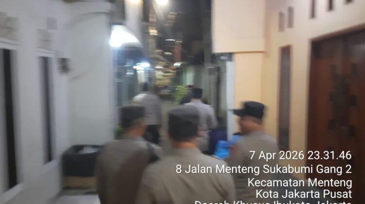 Patroli Jalan Kaki Tiga Pilar Menteng Sisir Permukiman, Kamtibmas Tetap Kondusif