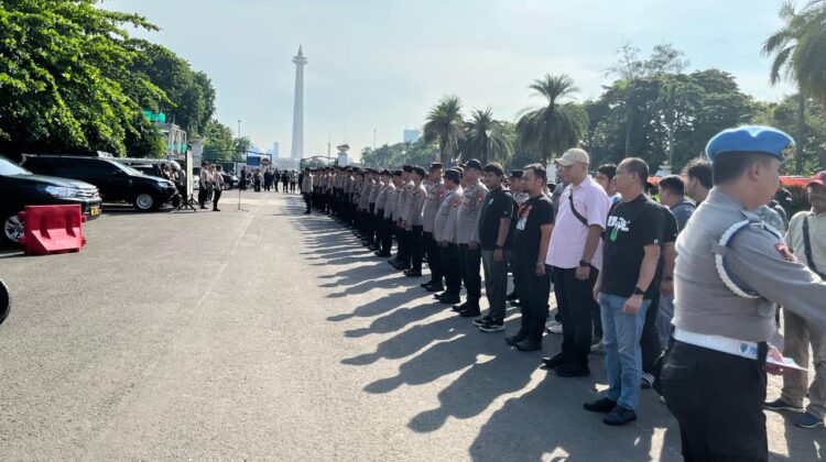437 Personel Disiagakan Amankan Aksi BEM UI di Gambir, Lalin Ditutup Situasional