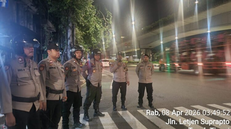 Patroli Cipta Kondisi Dini Hari, Polsek Johar Baru Pastikan Wilayah Aman dan Kondusif