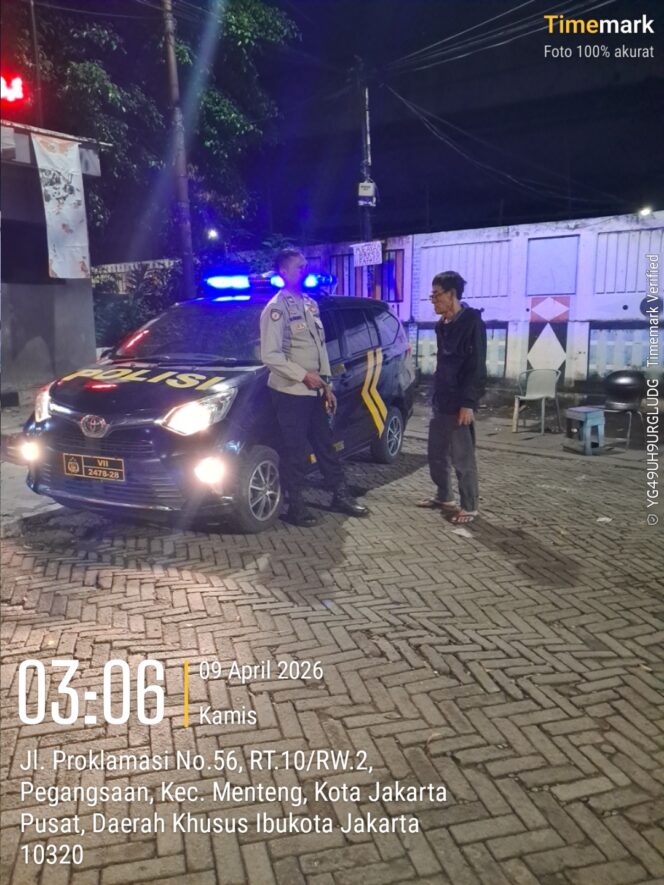 
					Patroli Dinihari di Jalan Proklamasi, Kapolsubsektor Pegangsaan Perkuat Kamtibmas Menteng