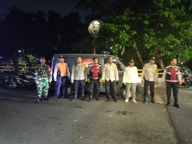 
					Polsek Senen Gelar Ops Cipkon dan Patroli Tiga Pilar, Situasi Wilayah Aman Kondusif