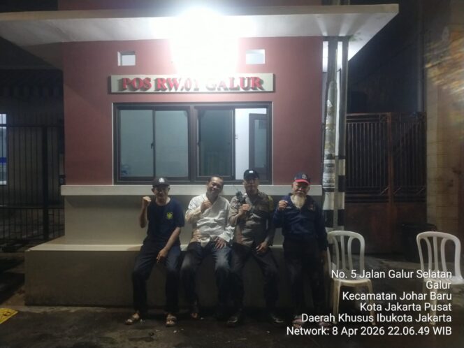 
					Hangatkan Malam, Polisi Sambangi Pos Kamling Galur: Perkuat Sinergi dan Cegah Kejahatan