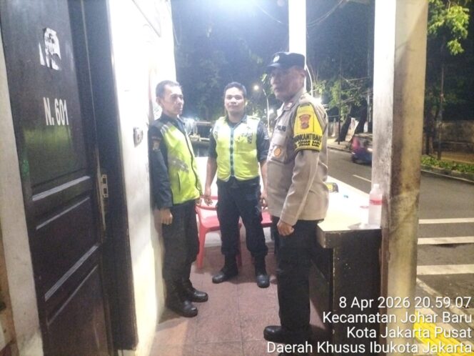 
					Jaga Malam Tetap Aman, Polisi Sambangi Pos Kamling RW 07 Johar Baru Perkuat Kewaspadaan Warga