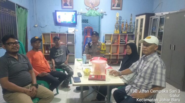 Perkuat Keamanan Lingkungan, Polisi Sambangi Pos Kamling RW 05 Galur dan Ajak Warga Tolak Main Hakim Sendiri
