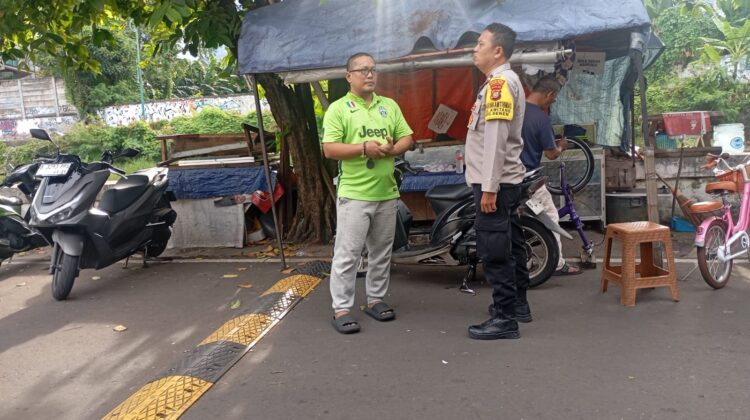 Polisi Sambangi Warga Kwitang, Ingatkan Siskamling hingga Antisipasi Kenakalan Remaja