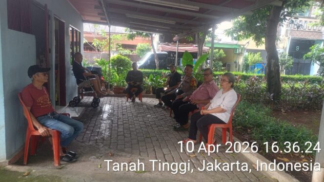 
					Sore Hari di Tanah Tinggi, Polisi Perkuat Sinergi Warga dan Tegaskan Wajib Lapor Tamu