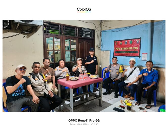 
					Kapolsek Senen Sambangi Pos Siskamling RW 07 Kramat, Tekankan Deteksi Dini Gangguan Kamtibmas