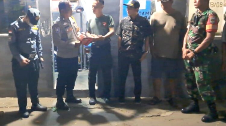Sinergi 4 Pilar Rawasari Perkuat Keamanan Lingkungan Lewat Sambang Pos Satkamling