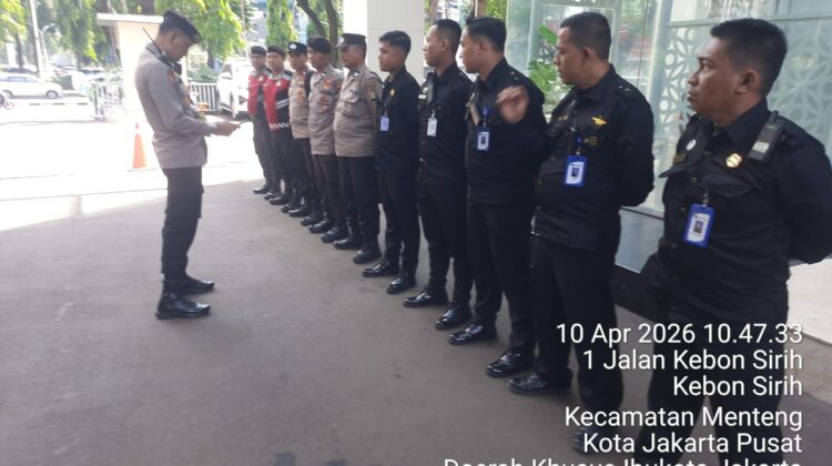 Polsek Metro Menteng Gelar Apel Pelayanan, Siaga Antisipasi Unras di Kantor BGN