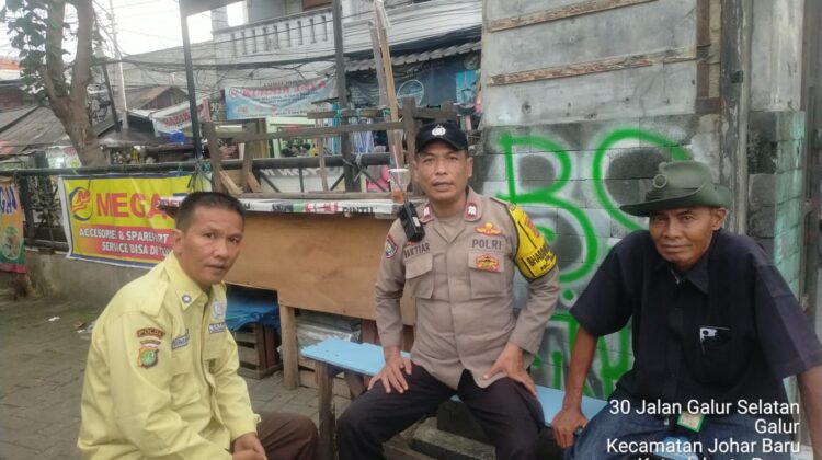 Patroli dan Sambang Pasar Gembrong, Polsek Johar Baru Perkuat Deteksi Dini Kamtibmas