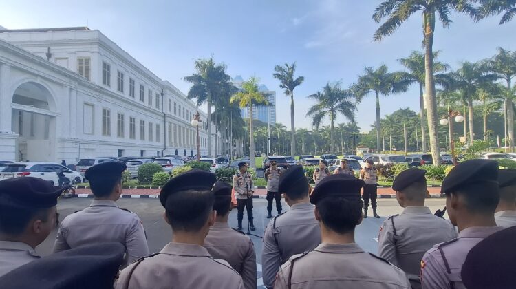 Kapolsek Pimpin Apel Pelayanan Dan Pengamanan Lebaran Betawi di Lapangan Banteng, 77 Personel Dikerahkan