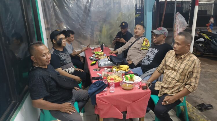 Penekanan Bhabinkamtibmas Gunung Sahari Utara Imbau Tingkatkan Portalisasi di Lingkungan Satkamling RW 02