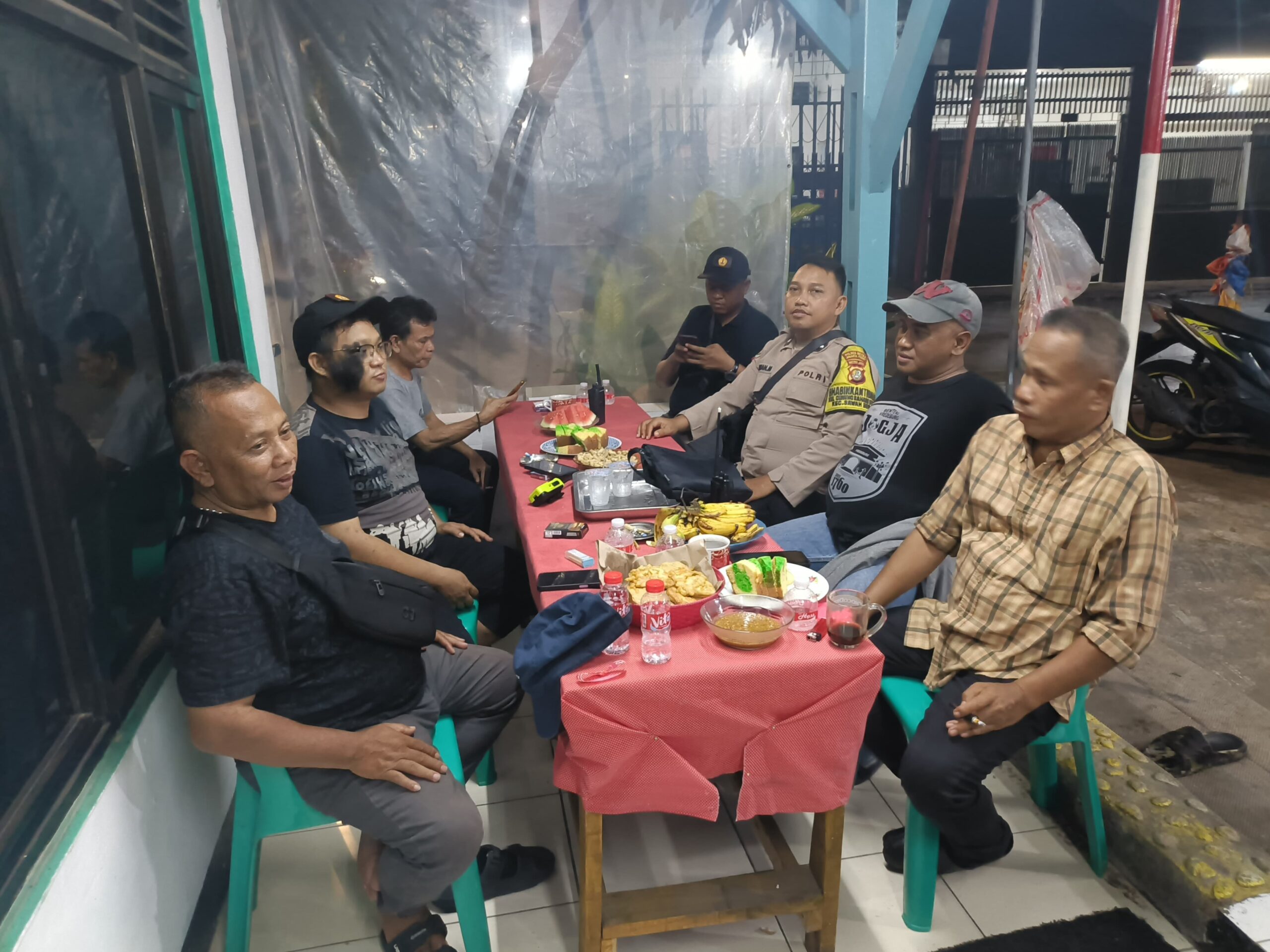 Penekanan Bhabinkamtibmas Gunung Sahari Utara Imbau Tingkatkan Portalisasi di Lingkungan Satkamling RW 02