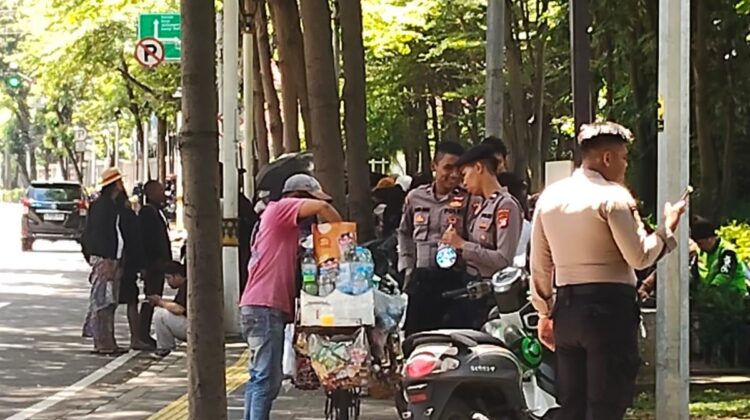 Peringatan 30 Hari Serangan Air Keras Andrie Yunus, Koalisi Sipil Gelar Aksi di Jalan Talang