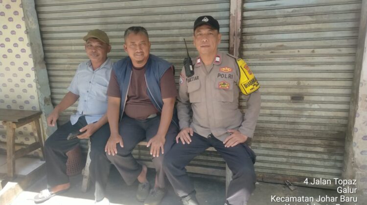 Siang Hari Tetap Waspada, Polisi Turun Langsung Sambangi Warga Galur
